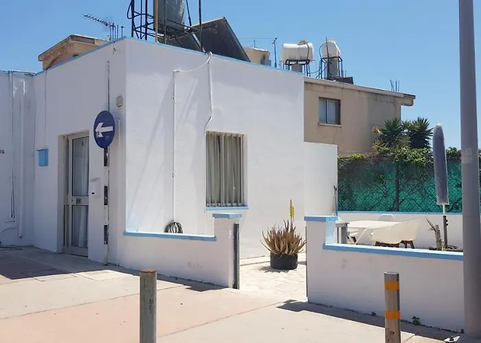 Pafias Afroditis House